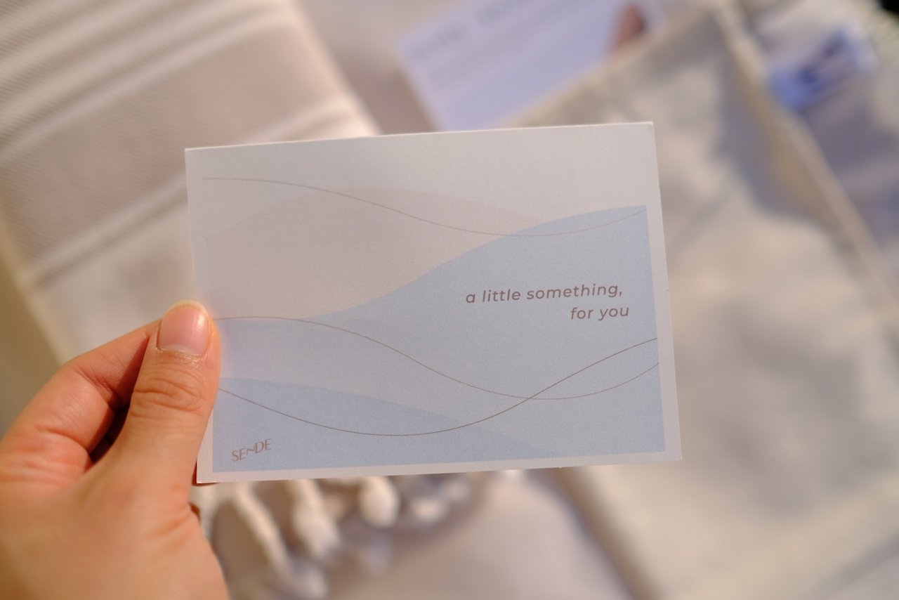 SENDE Greeting card for gifts stating "a little something, for you"